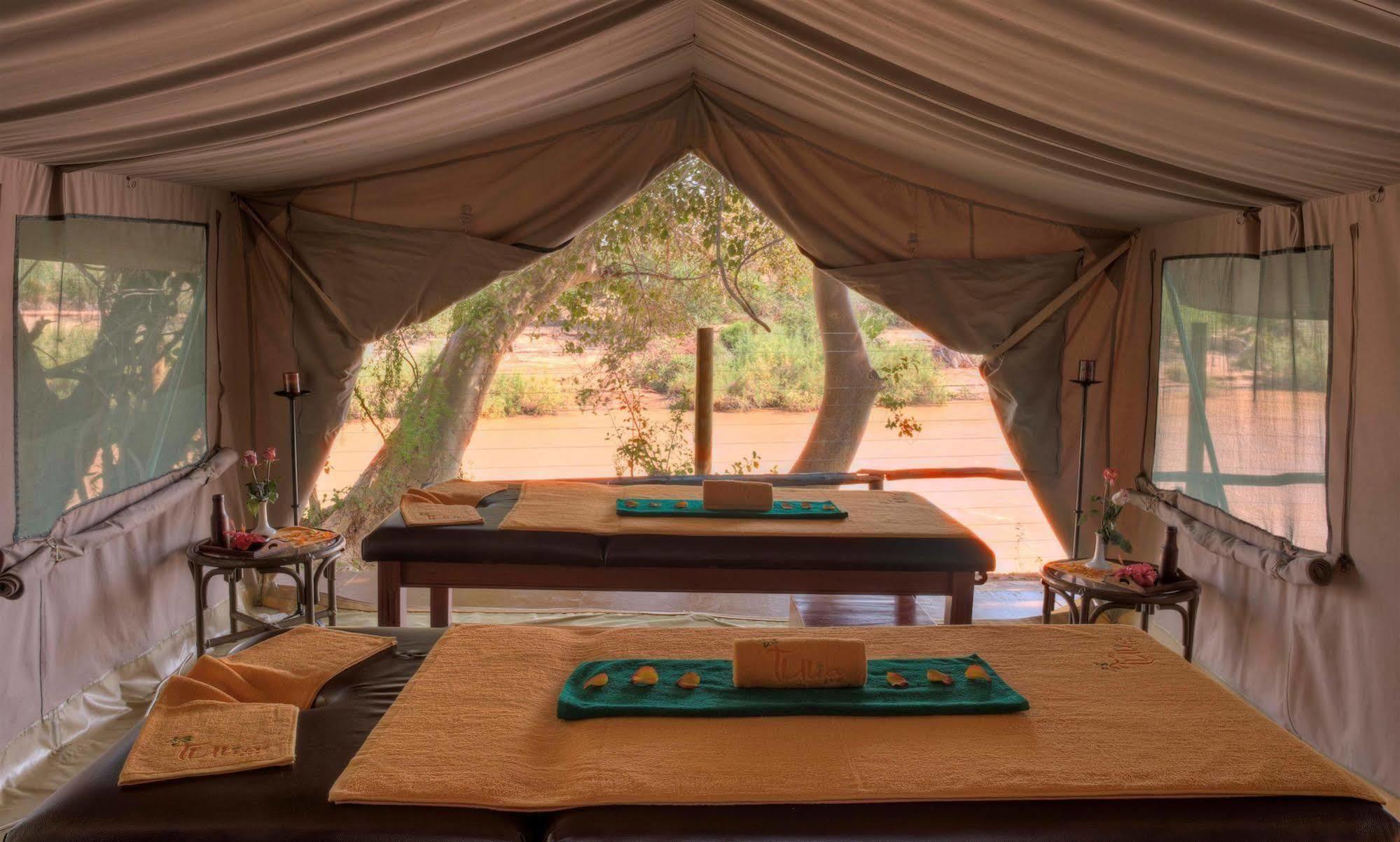 Sarova Shaba Game Lodge Archers Post Εξωτερικό φωτογραφία